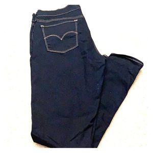 Levi dark wash 710 super skinny jeans